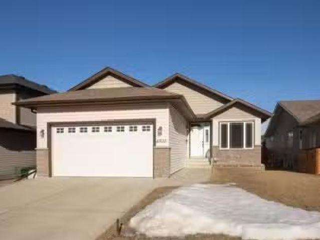 4515 45A Street Close, Innisfail, AB, T4G 0A3 house for sale.