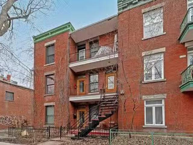 4516 Rue Boyer, Montréal Le Plateau Mont Royal, QC, H2J 3E4.
