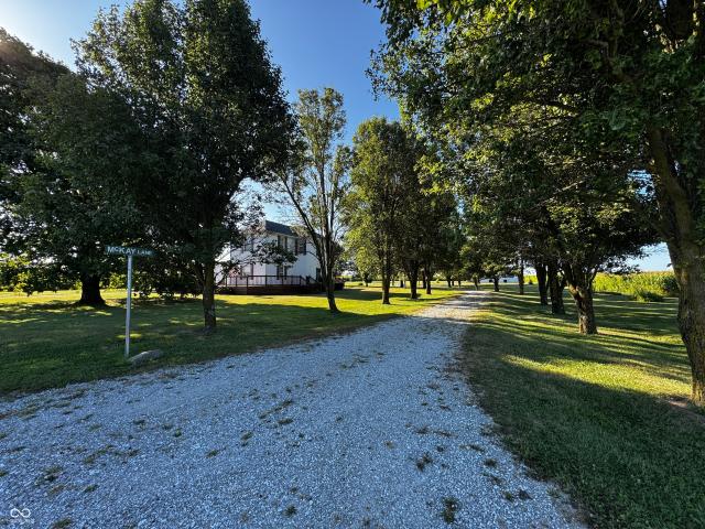 4517 E County Road 400 S