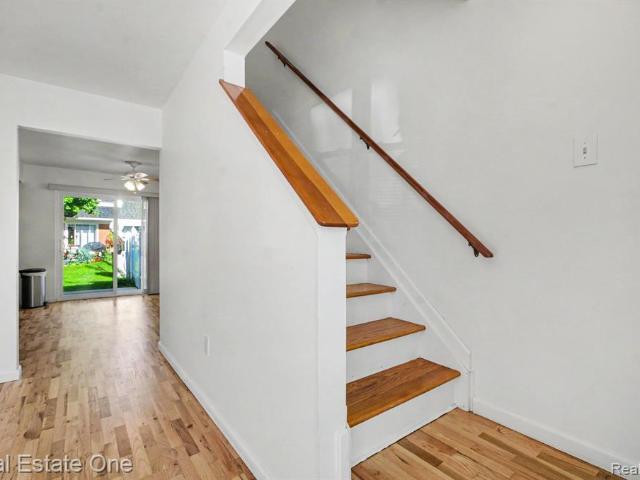 45186 Kensington Street