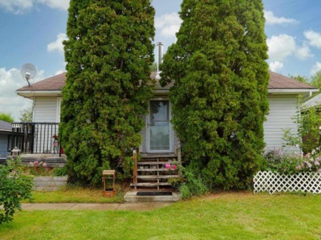 4510 55 Avenue, Barrhead, AB, T7N 1K1 house for sale | Listing ID E4501 | Royal LePage