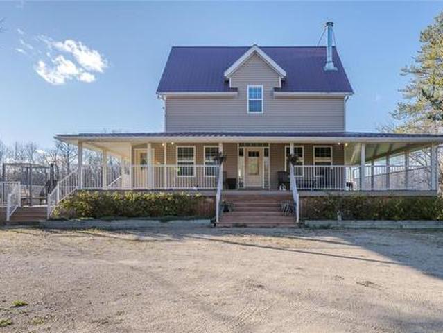 4511 N Road, Zhoda, MB, R0A 2P0 Luxury House for sale | Listing ID 202603 | Royal LePage Carriage Trade Luxury Properties