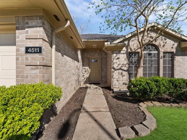 4511 Hunter Green Court