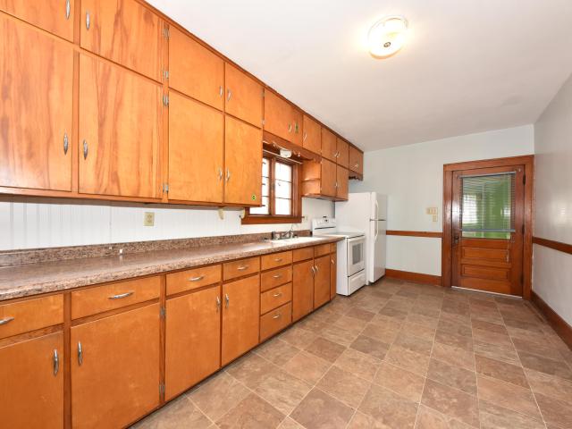 451 W Kilbourn Ave