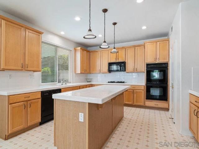 45256 Chateau Ct, Temecula, CA 92592 | MLS #250046