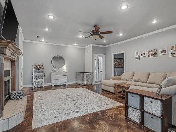4525 Peter Trail