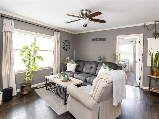 4526 Roanoke Pkwy, Unit A, Kansas City, MO 64111 | MLS #2617