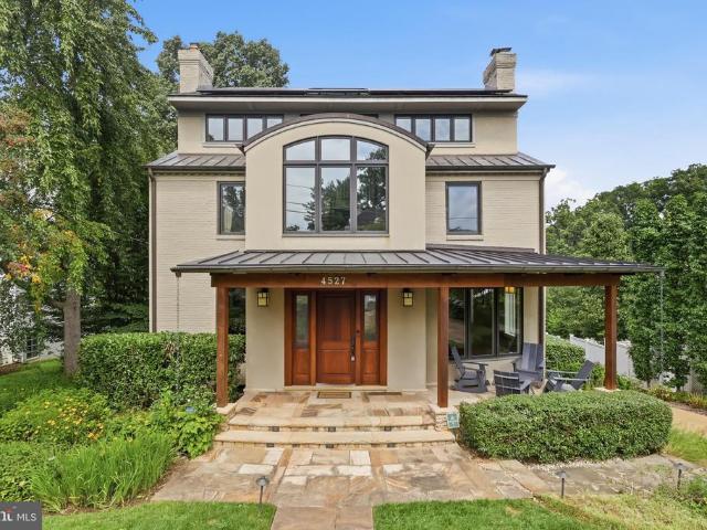 4527 32Nd Road N