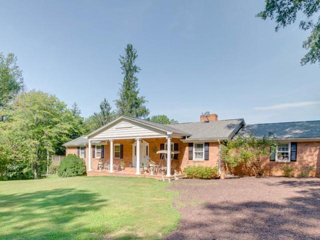 4528 Anns Lane