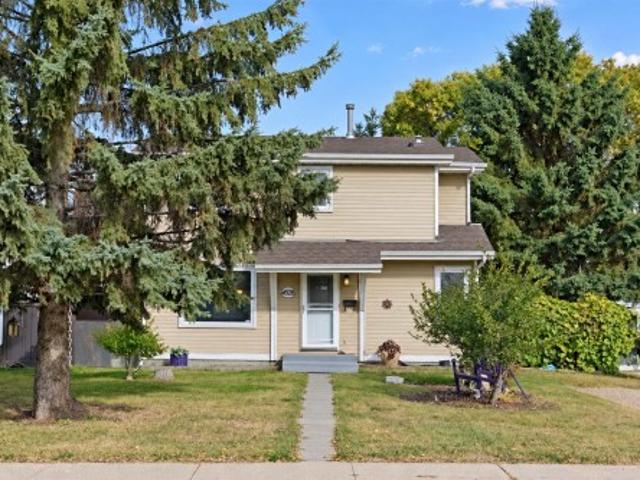 4528 35 Avenue Nw, Edmonton, AB, T6L 3P9 house for sale | Listing ID E4511 | Royal LePage