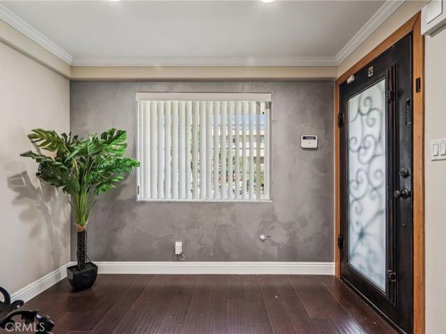 4520 Kingswell Avenue