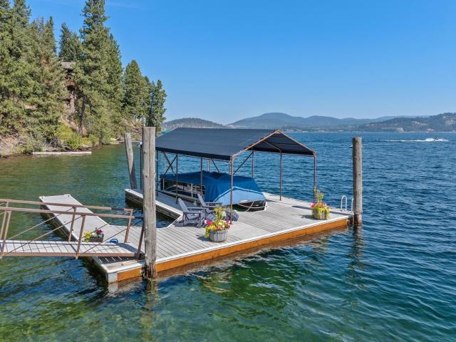 4520 S Threemile Point Rd, Coeur d'Alene, US, ID
