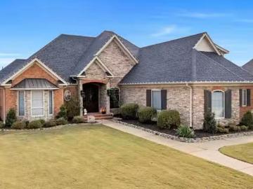 4521 CLUBHOUSE DR, JONESBORO, AR 72405