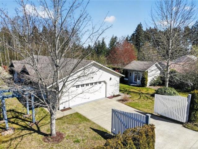 4521 Sunwood Pl, Bowser, BC, V0R 1G0 house for sale | Listing ID 1048 | Royal LePage