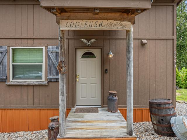 4523 Amos Ridge Road