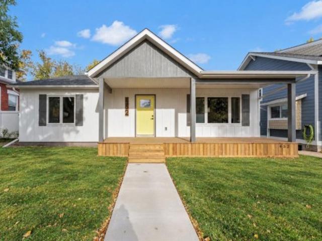 452 Cambridge Street Se, Medicine Hat, AB, T1A 0T2 house for sale | Listing ID A2343 | Royal LePage