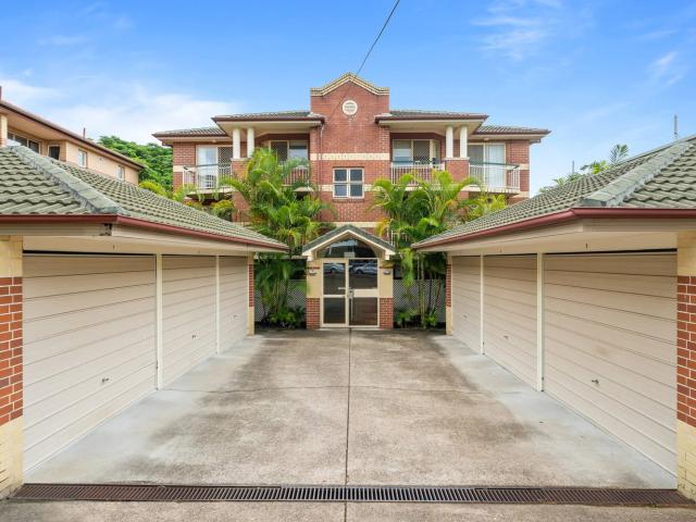 4/52 Kitchener St