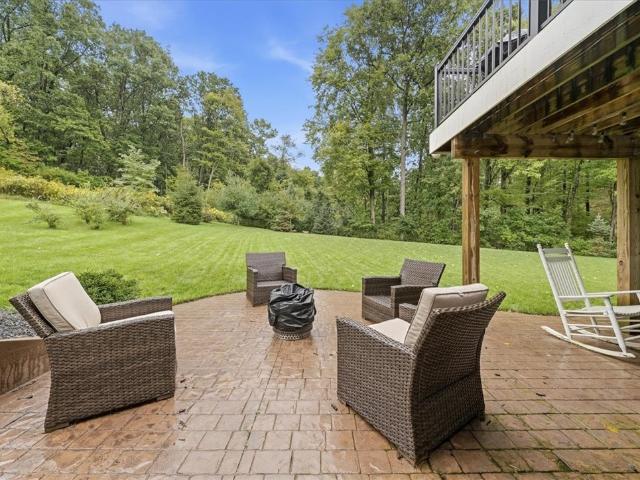 452 Isabella Ct