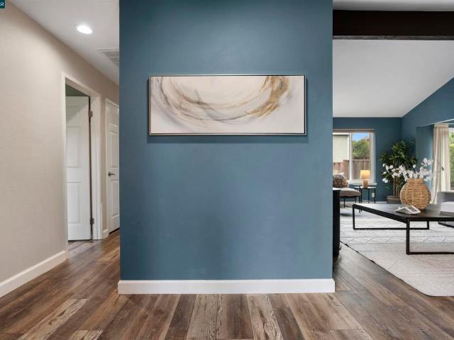 452 Lori Dr