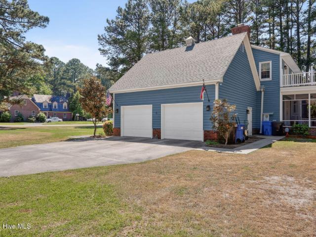 4535 Country Club Drive N