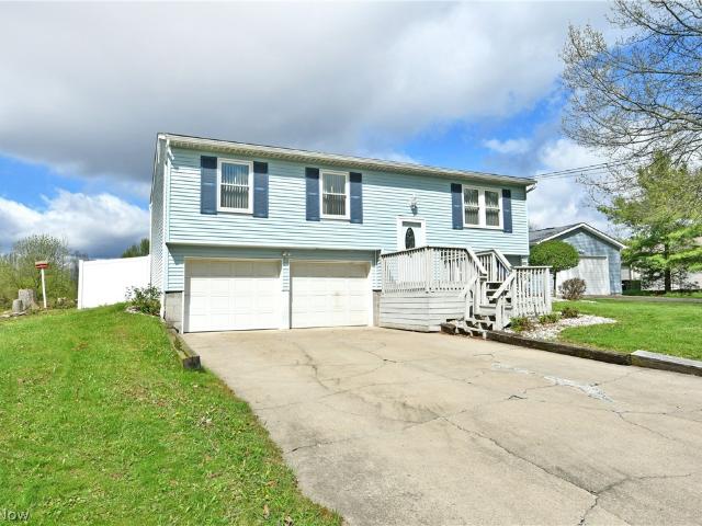 4539 N Leavitt Road NW