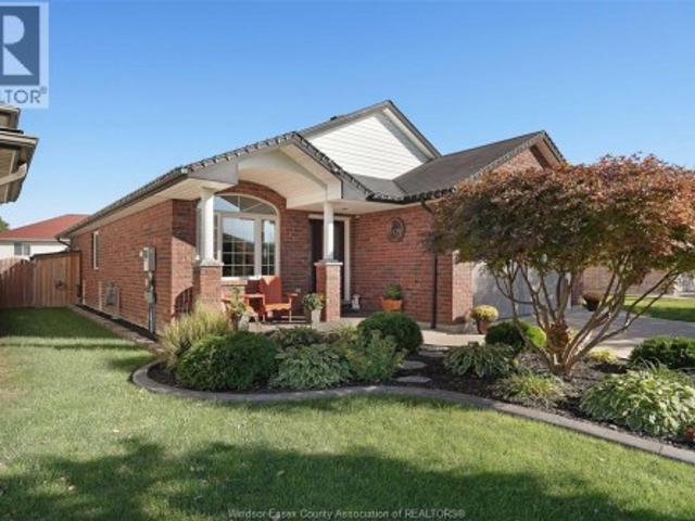4530 Sassafras, Windsor, ON, N9G 3C8 house for sale | Listing ID 26022 | Royal LePage