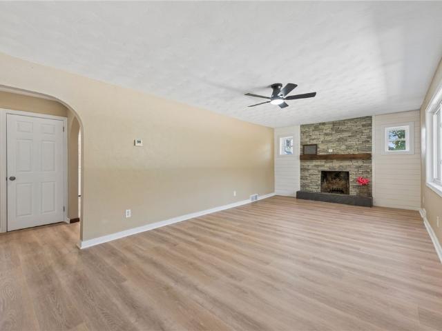 4533 Ridgeview Dr