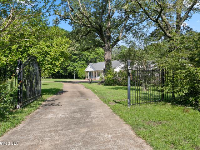 4533 W Highway 433