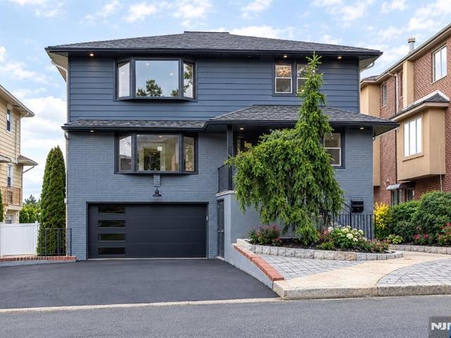 453 8th Street