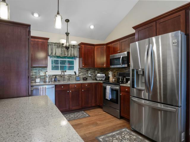 453 Gleneagles Way
