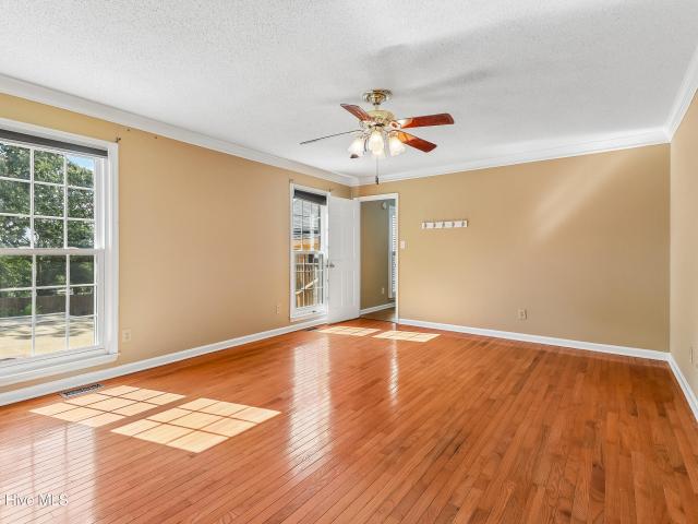 453 Highlands Court