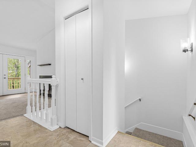 453 Hunter Hill Road