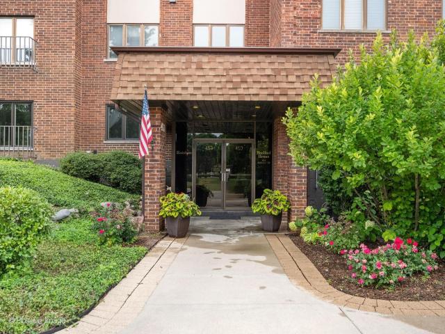 453 raintree drive # 4c