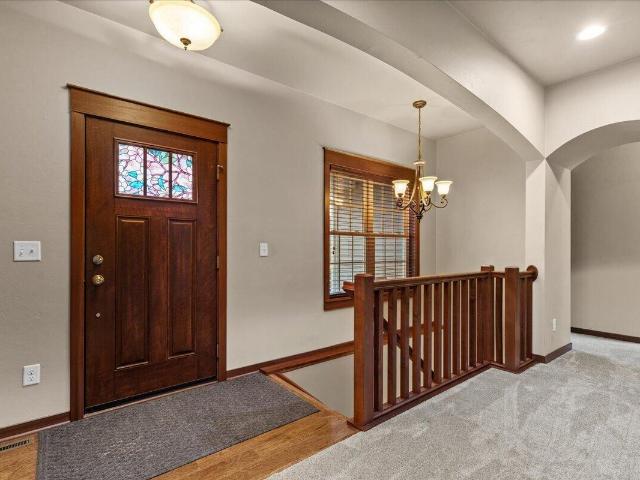 453 Western Ct