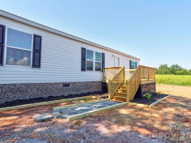 453 Thompson Road