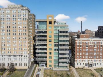 4545 Lindell Blvd, Unit 20, St. Louis, MO 63108 | MLS #26006