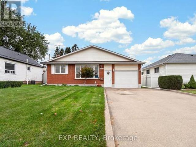 4543 Montrose Road, Niagara Falls Ascot, ON, L2H 1K1 house for sale | Listing ID X13817 | Royal LePage