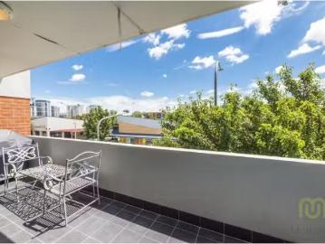 Gungahlin, Yass Valley, Victoria - Balcony
