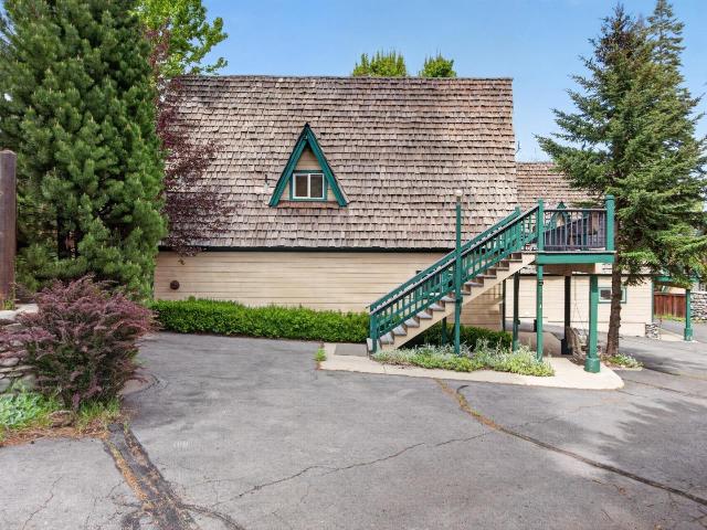 454 Peninsula Drive A B