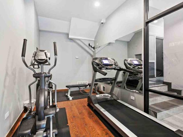 4555 N Malden St 2 Bedroom Apartment for Rent at 4555 N Malden St, Chicago, IL 60640 Uptown
