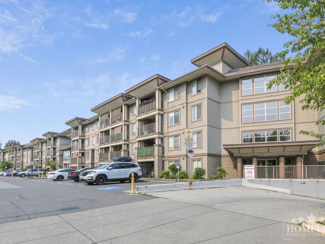 45567 Yale Rd Modern & Spacious 2 Bedroom, 2 Bathroom Condo in Central Chilliwack Condo for Rent
