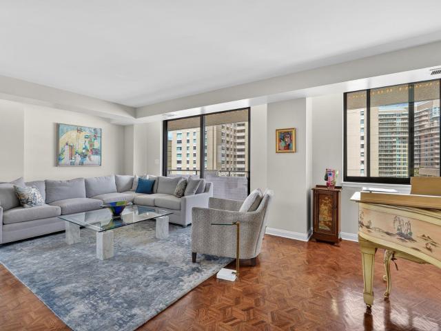 4550 N Park Avenue # 910
