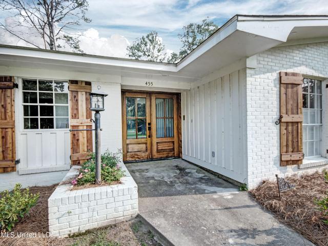 455 Armour Drive