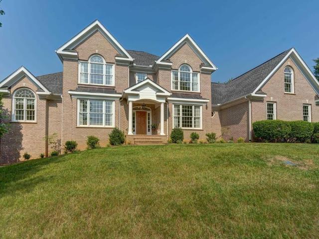 455 Foxdale Ln