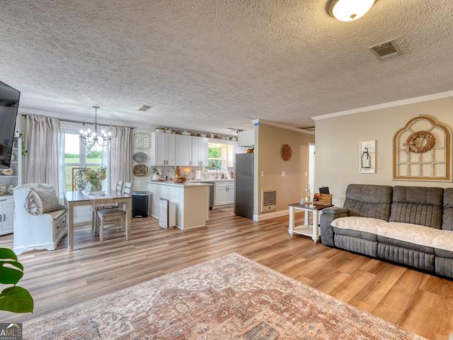 455 Forest Circle