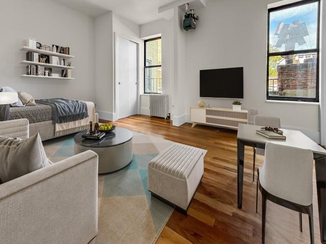 455 HUDSON Street 22