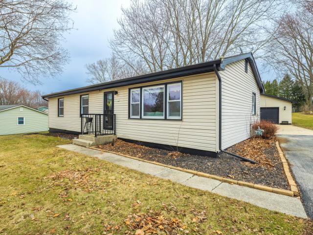 455 Marian Dr, Valparaiso, IN 46385 | MLS #834925