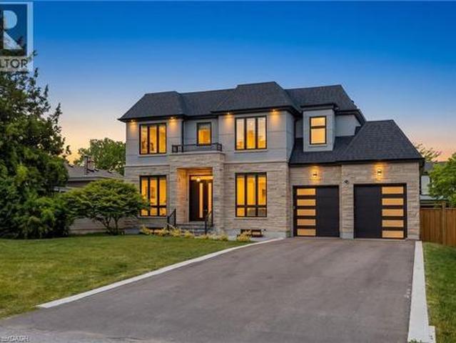 455 Samford Place, Oakville, ON, L6L 4E7 house for sale | Listing ID 40873 | Royal LePage
