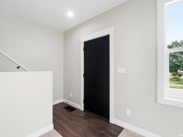 455 W Maple Grove Avenue