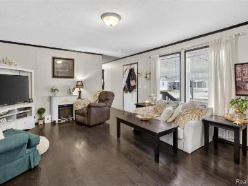 4567 Ashwood